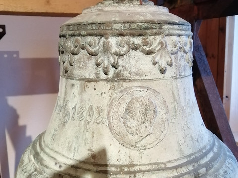 jede Glocke hat so ihre Geschichte