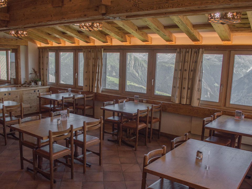 Restaurant Eggishorn.jpg