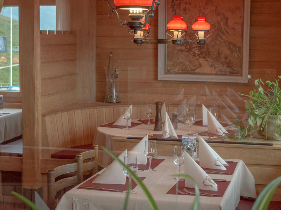Restaurant Eggishorn.jpg