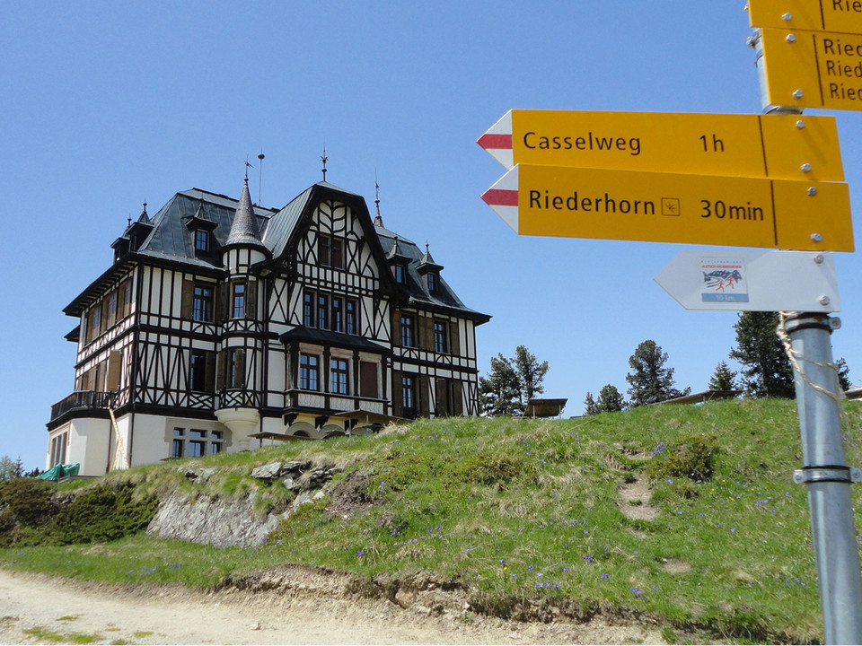 Aletsch Arena - Villa Casse Riederfurka - Wegabzweigung aufs Riederhorn