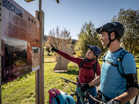 BLOCKLINE Infotafeln vermitteln Wissenswertes entlang der Strecke
