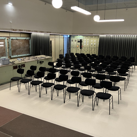 Historische Schaltwarte Historische Schaltwarte im Kraftwerk MitteHistoric control room at Kraftwerk MitteHistorická řídicí místnost v elektrárně MitteHistoryczna sterownia w elektrowni MitteHistorische controlekamer bij elektriciteitscentrale MitteLa storica sala di controllo della centrale elettrica di Mitte