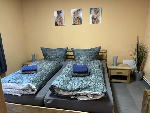 SCHLAFZIMMER EG