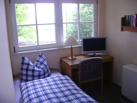 Schlafzimmer_1_
