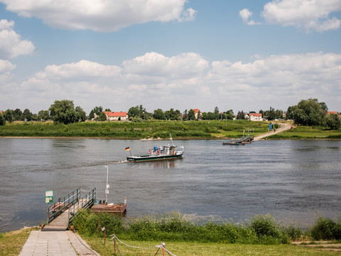 Fähre über die Elbe zwischen Strehla und Lorenzkirch