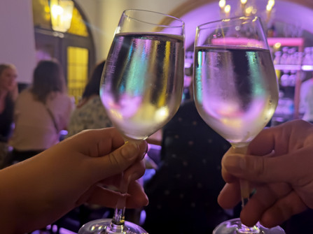 Bridget's Weinbar, Weingläser