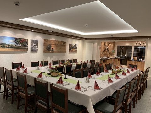 AED63A7B-69F4-4A20-A8DE-7EADFD209822