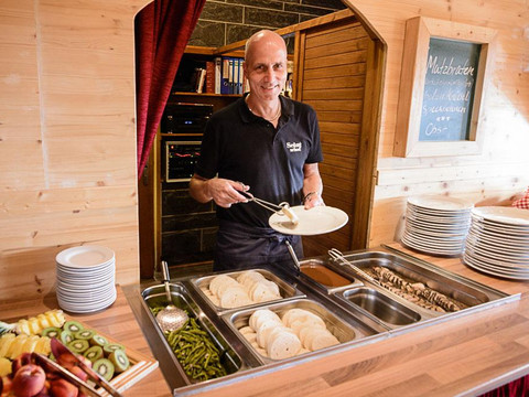 Ein täglich wechselndes Hauptgericht am Buffet