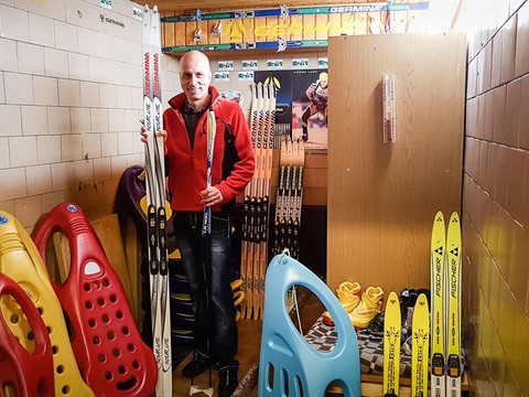 Ski-Langlauf- und Schlittenverleih