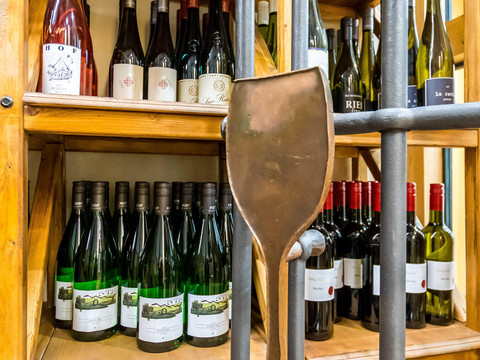 Weindepot im Hotel Saigerhütte