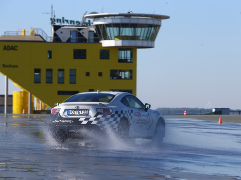 Drifttraining im Fahrsicherheitszentrum auf dem Sachsenring