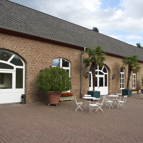 Burg Heimerzheim - Vorhof