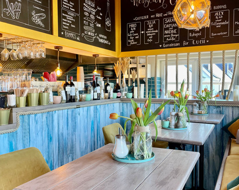 Moin_Innenbereich Restaurant.jpg