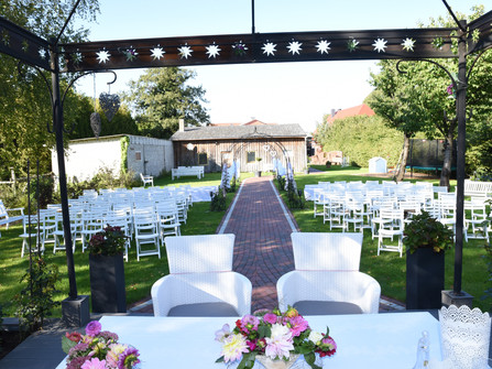 Landgasthof Seebeck Traugarten Rednersicht.JPG