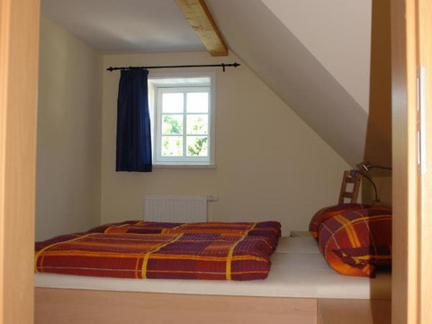 Schlafzimmer 4