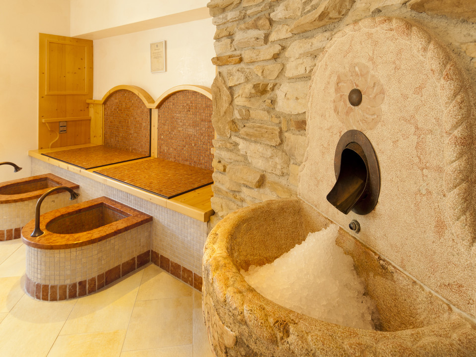 Wellnessoase Riederhof.jpg