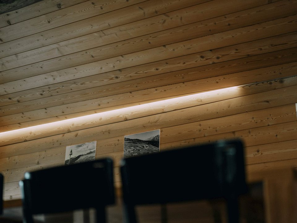 Co-Working Space auf der Bettmeralp bei der Kapelle Maria zum Schnee Co-Working Space auf der Bettmeralp bei der Kapelle Maria zum Schnee