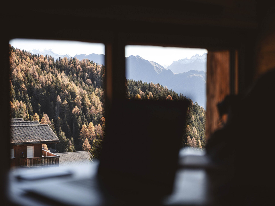 Co-Working Space auf der Bettmeralp bei der Kapelle Maria zum Schnee Co-Working Space auf der Bettmeralp bei der Kapelle Maria zum Schnee