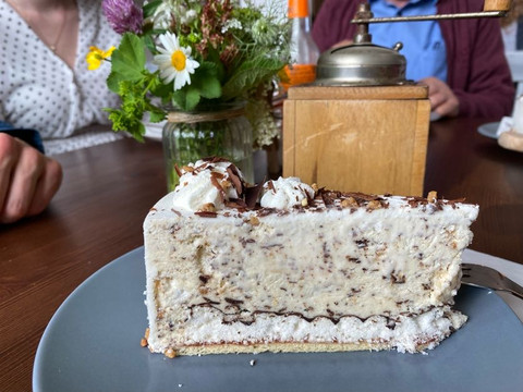 Café Sieben Sachen Eissplittertorte