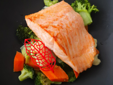 Restaurant & Bar No.9_Lachsfilet neu.jpg