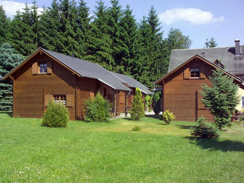 Außenansicht Blockhütte