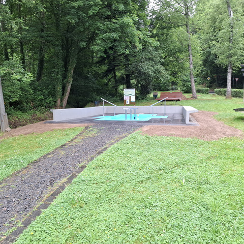 Kneippbecken in Herchen.jpg