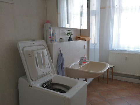 Bad mit Waschmaschine