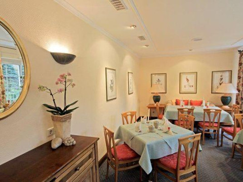 Restaurant 2