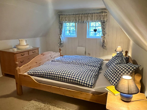 Großes Schlafzimmer