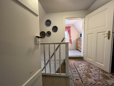 Flur und Treppe OG