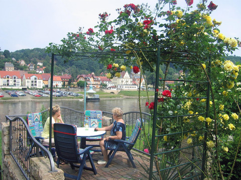 Terrasse mit Elbblick