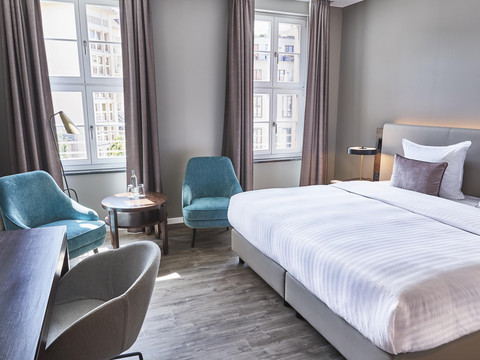 SHR_Dresden_DeSaxe_rooms_SuperiorRoom_1-5mb_bearbe