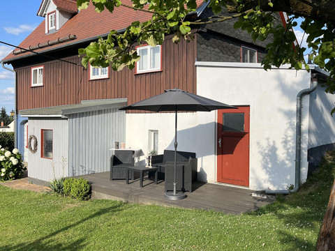 EDFF0540-FB9C-45AA-9977-BF1AB8EF67A6