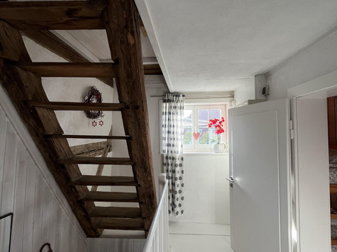 65DFB84A-8C47-4D57-AD35-AABC9404230E