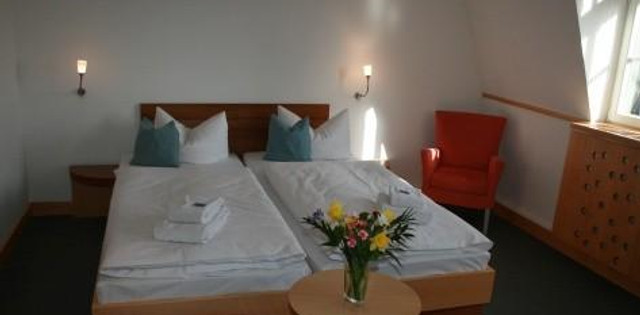 Martinshof Rothenburg - Brüderhaus -Zimmerbeispiel