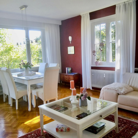 Essplatz im Wohnzimmer