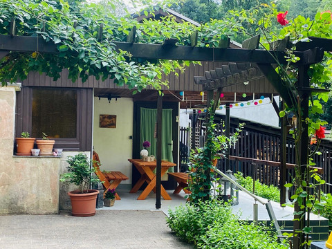 überdachte Terrasse