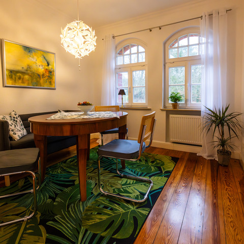 Bahnhof Witterschlick Wohnzimmer