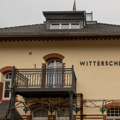 Bahnhof-Witterschlick Aussenansicht