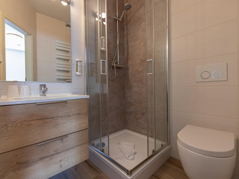Blick ins Badezimmer Doppelzimmer standard