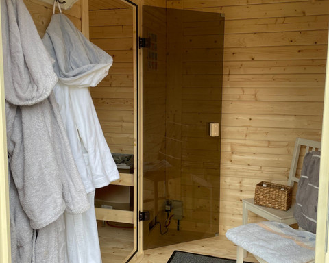Im Vorraum können Sie sich auf den Saunagang vorbereiten