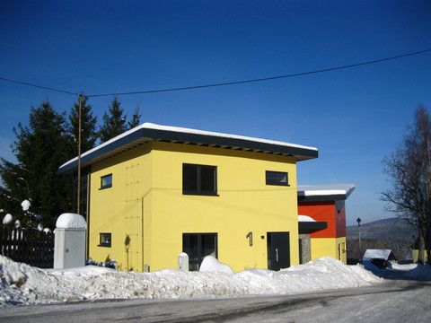 2012 (7)