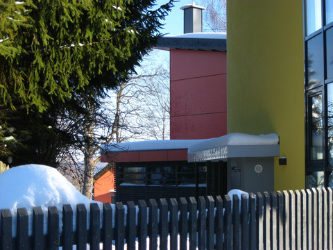 2012 (18)