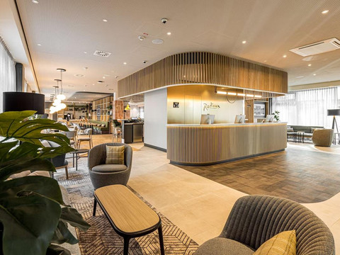 Radisson-Lobby