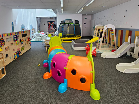 Der Buckelwal Kindercafé, innen