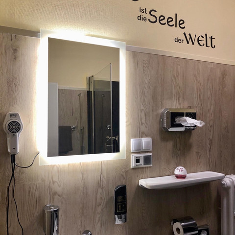 E1A53324-45D3-4194-809A-EBCB17850F33_1_201_a