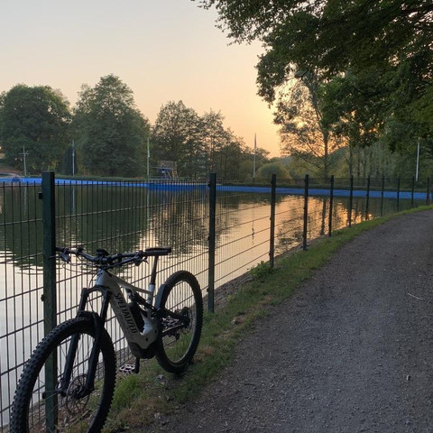 52EE4AF1-A858-4C32-8186-9B672369627D_1_105_c