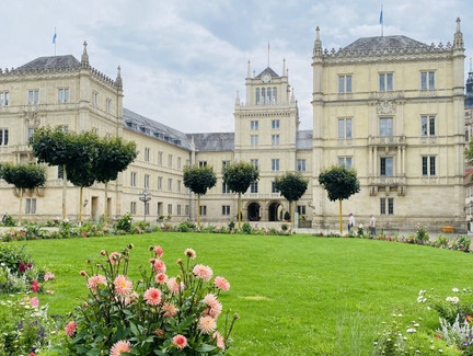 Schloss Ehrenburg mit Rondell