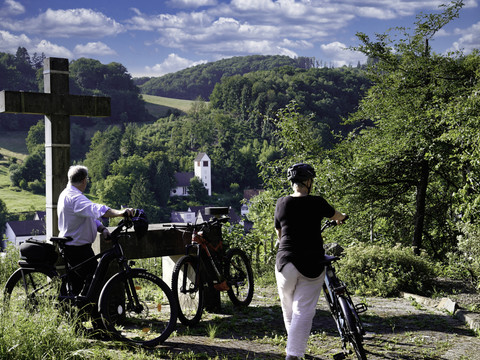 Auf & Ab himmelwärts. Der Kultur- und Kirchenradweg Engelskirchen