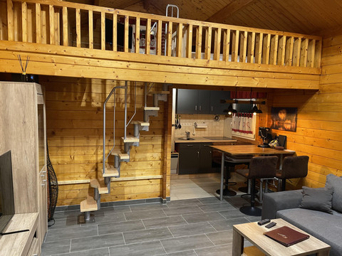 Stube mit Küche und Galerie